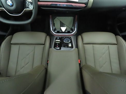 Used 2025 BMW X3 xDrive30i w/ Premium Package image 18