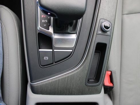 Used 2019 Audi A4 2.0T Premium FWD image 28