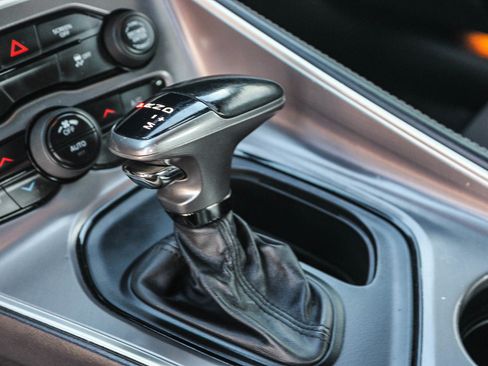 Used 2019 Dodge Challenger SXT image 20