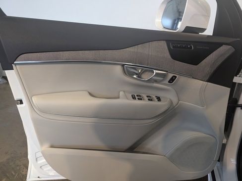 Used 2023 Volvo XC90 B6 Plus w/ Protection Package Premier image 8