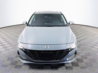 Used 2022 Hyundai Elantra SEL w/ Convenience + Premium Package FWD video 2