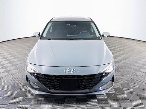 Used 2022 Hyundai Elantra SEL w/ Convenience + Premium Package FWD image 2