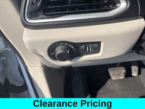 Used 2023 Chrysler Voyager LX FWD image 19
