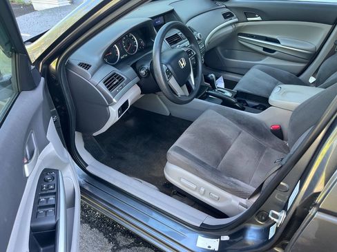 Used 2010 Honda Accord EX image 12