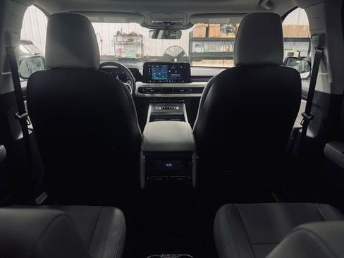 New 2026 Lincoln Aviator AWD image 23