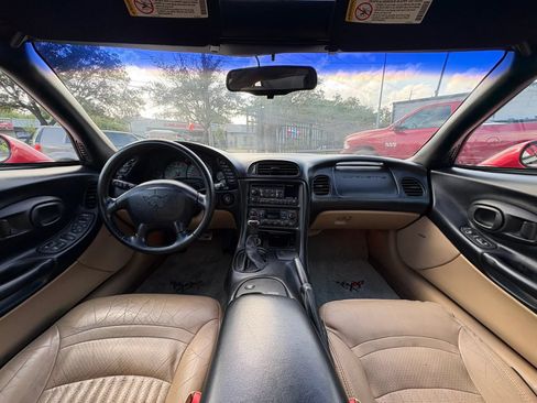 Used 2000 Chevrolet Corvette Coupe w/ Memory Pkg RWD image 14