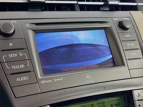 Used 2015 Toyota Prius Four image 22