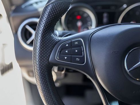 Used 2019 Mercedes-Benz CLA 250 image 14