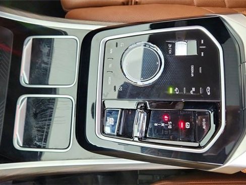 Used 2023 BMW 740i 740i w/ Executive Package image 48