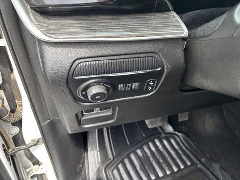 Used 2022 Jeep Wagoneer Series III w/ Premium Group I AWD/4WD image 20