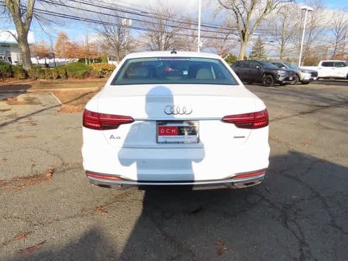 Used 2022 Audi A4 2.0T Premium Plus w/ Premium Plus Package image 5