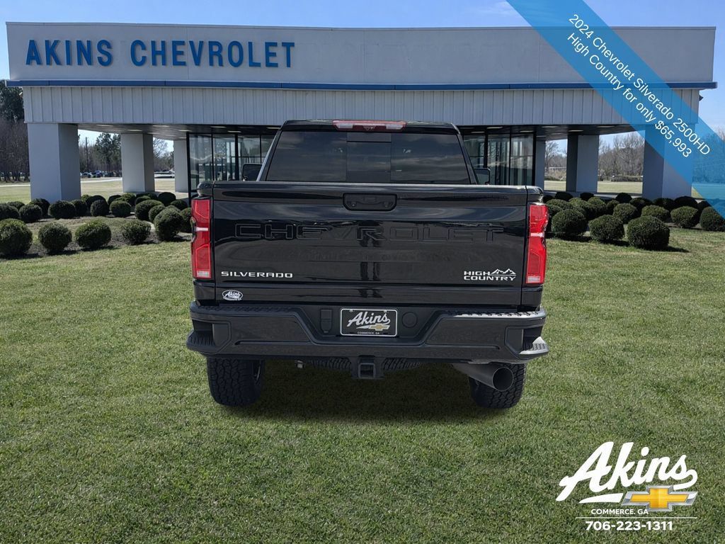 Used 2024 Chevrolet Silverado 2500 High Country w/ High Country Premium Package AWD/4WD image 4