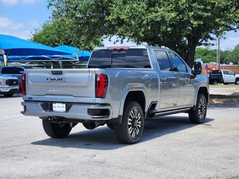 Used 2025 GMC Sierra 2500 Denali Ultimate AWD/4WD image 5