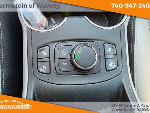 Used 2023 GMC Terrain SLT FWD image 21