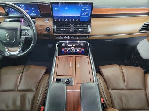 Used 2023 Lincoln Navigator L Reserve image 13