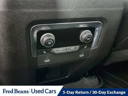 Used 2021 Chevrolet Tahoe Z71 w/ Z71 Off-Road Package AWD/4WD image 33