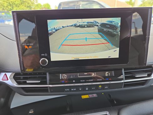 Certified 2025 Toyota Sienna LE w/ LE Plus Package AWD/4WD image 23