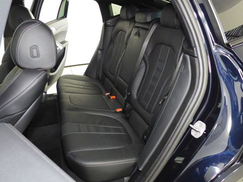 Used 2021 BMW X6 xDrive40i w/ M Sport Package image 21