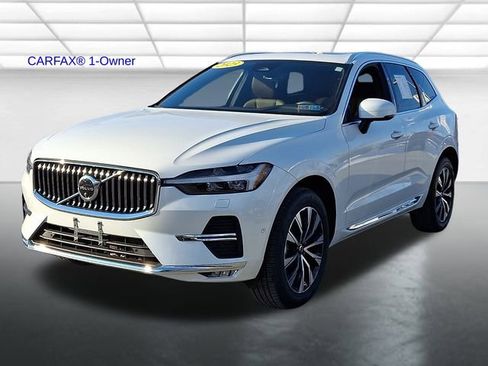 Certified 2023 Volvo XC60 B5 Plus w/ Climate Package image 3