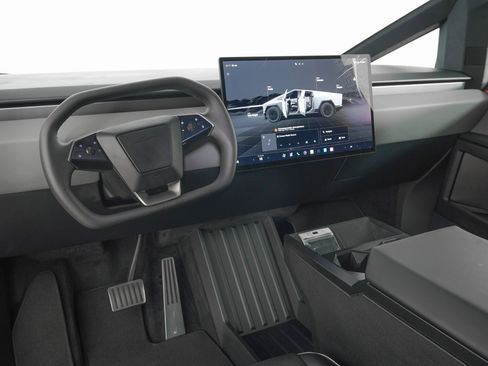 Used 2025 Tesla Cybertruck AWD Crew Cab image 16