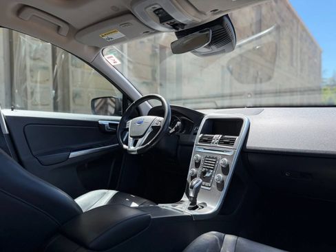 Used 2016 Volvo XC60 T5 Platinum FWD image 15