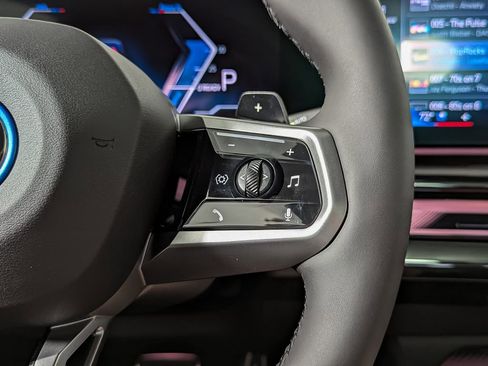 New 2026 BMW 550e xDrive image 22