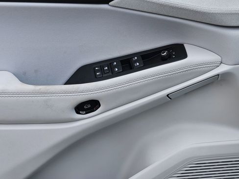 New 2026 Jeep Cherokee Laredo image 16