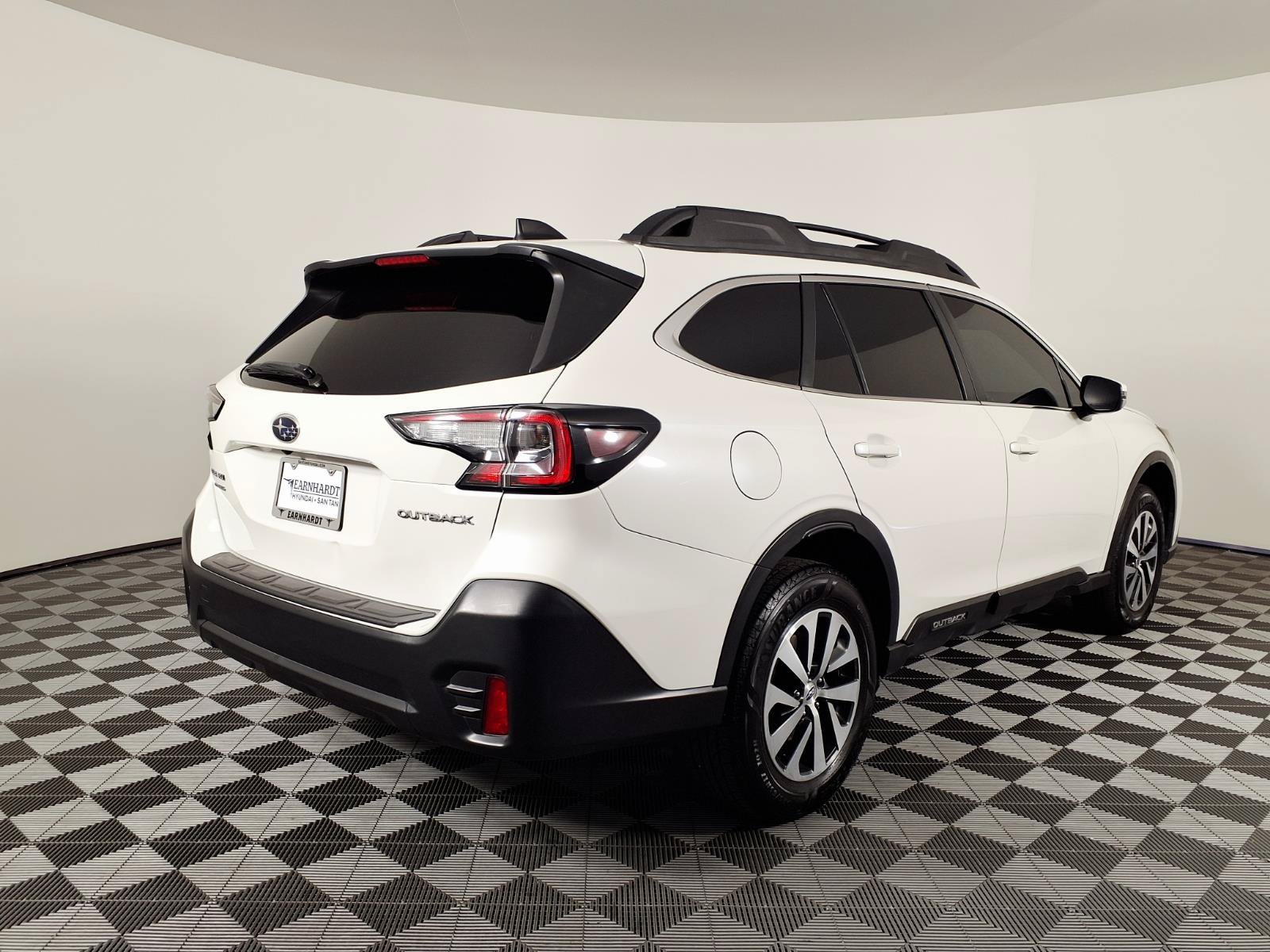 Used 2021 Subaru Outback Premium AWD/4WD image 4