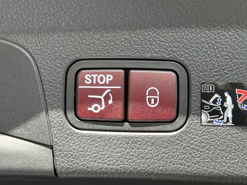 New 2026 Mercedes-Benz GLE 450 4MATIC Coupe image 25