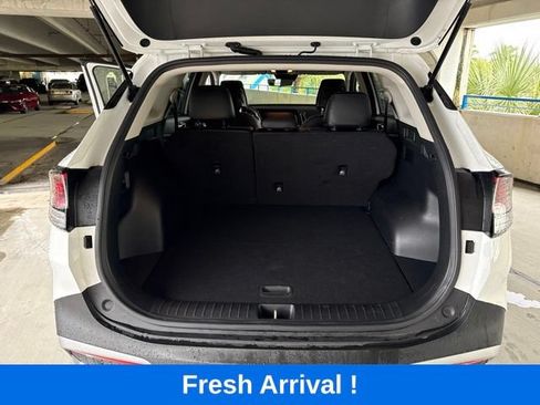 Used 2024 Kia Sportage EX FWD image 4