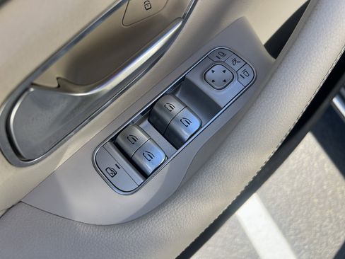 Certified 2022 Mercedes-Benz GLS 450 4MATIC image 15