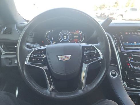 Used 2020 Cadillac Escalade Platinum image 29