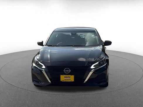 Used 2025 Nissan Altima 2.5 SV FWD image 4