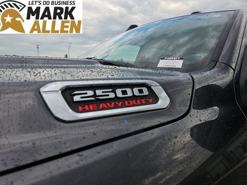 Used 2025 RAM 2500 Big Horn AWD/4WD image 32