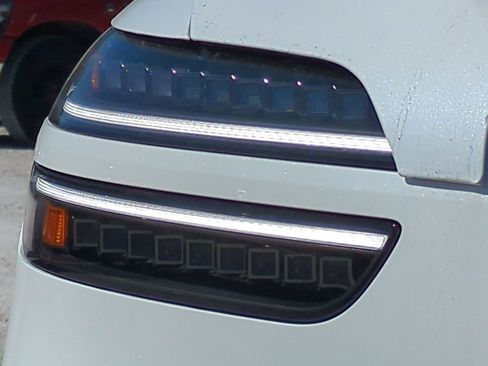 New 2026 Genesis GV70 2.5T Select image 9