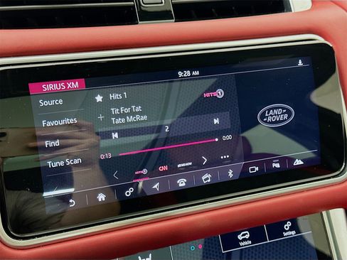 Used 2019 Land Rover Range Rover Sport HSE Dynamic image 16