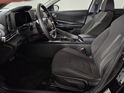 Used 2022 Hyundai Elantra SEL FWD image 22