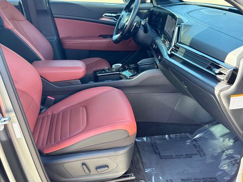 Used 2024 Kia Sportage SX Prestige image 13