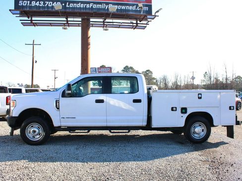 Used 2022 Ford F250 XL w/ Power Equipment Group image 2
