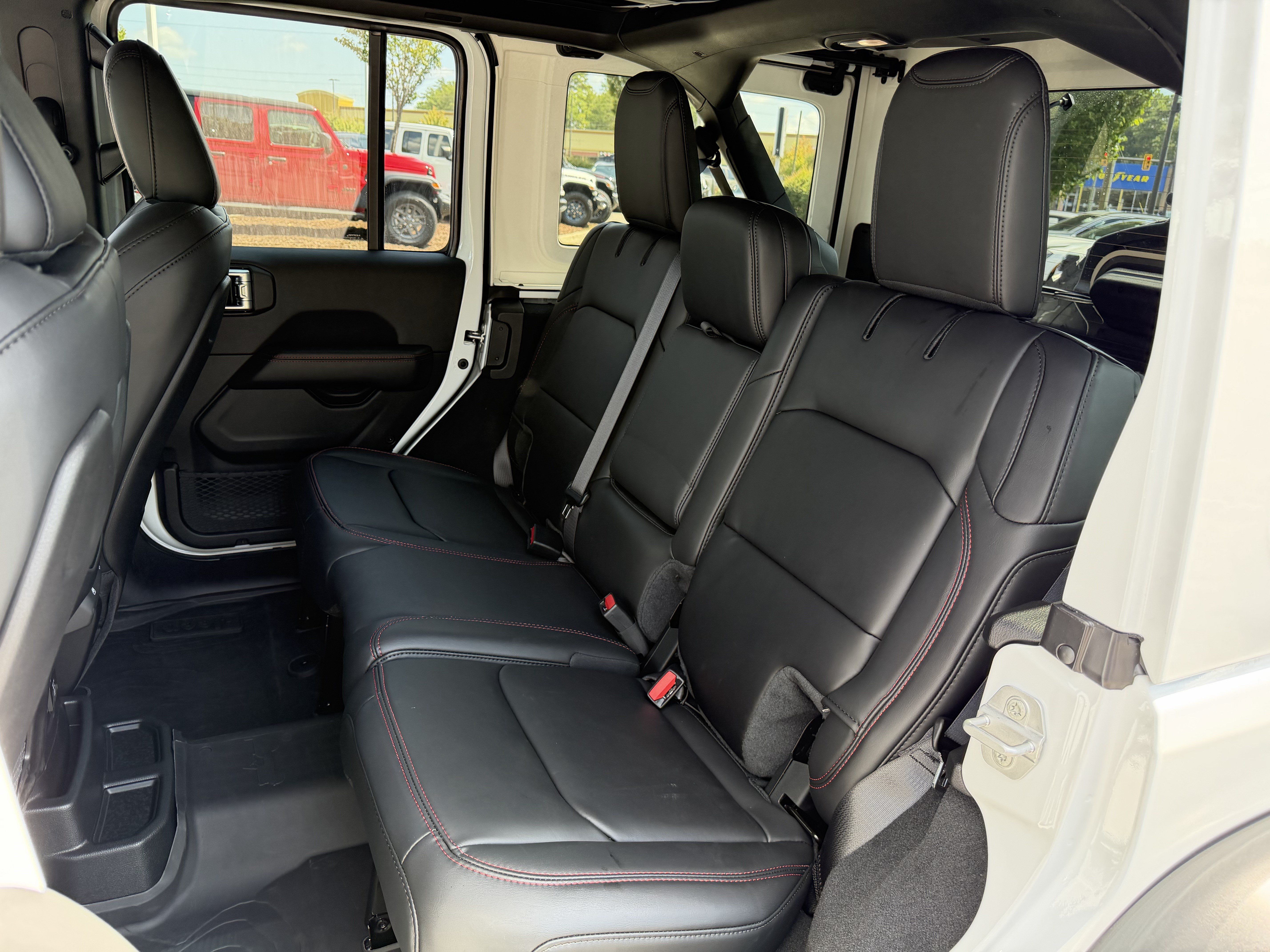 Used 2026 Jeep Wrangler Unlimited Rubicon 392 w/ Quick Order Package 27X Moab AWD/4WD image 34
