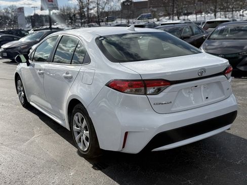 Certified 2022 Toyota Corolla LE image 5