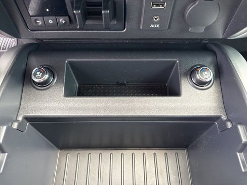 Used 2018 Nissan Titan PRO-4X w/ Pro-4x Convenience Package AWD/4WD image 49