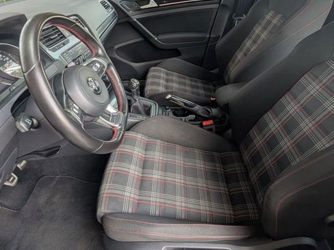 Used 2017 Volkswagen GTI Sport image 10