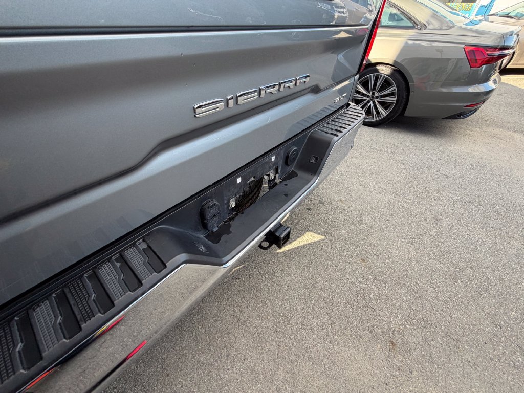 Used 2025 GMC Sierra 1500 SLT AWD/4WD image 12
