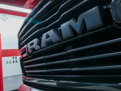 Used 2022 RAM 1500 Laramie AWD/4WD image 32