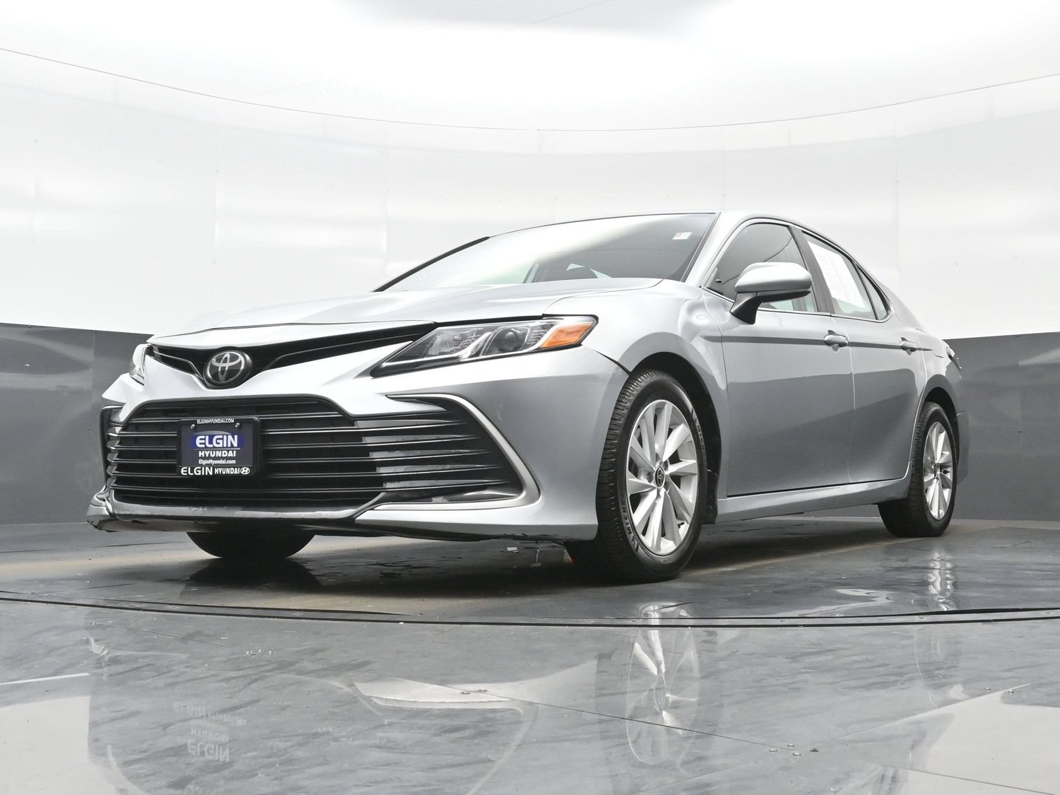 Used 2022 Toyota Camry LE AWD/4WD image 25
