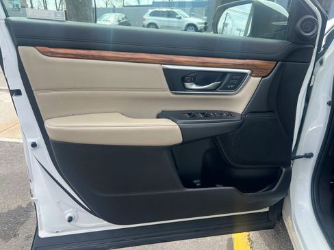 Used 2019 Honda CR-V Touring image 12