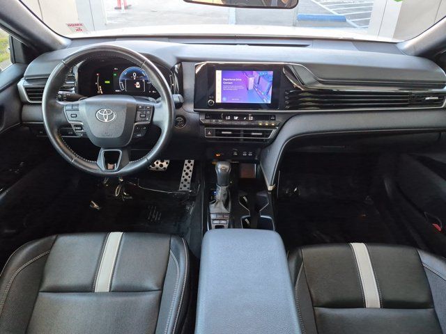 Used 2025 Toyota Camry SE FWD image 15