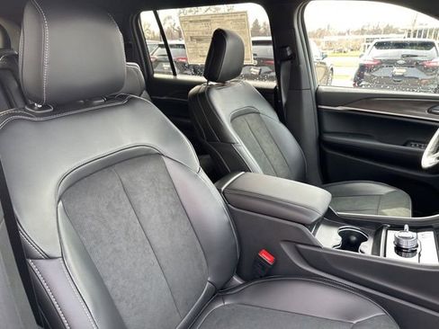 New 2026 Jeep Grand Cherokee L 4WD image 14
