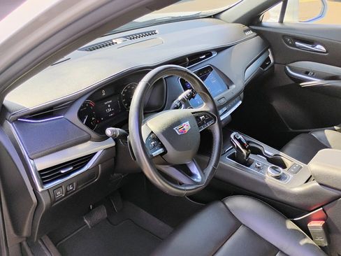 Used 2020 Cadillac XT4 Premium Luxury image 12